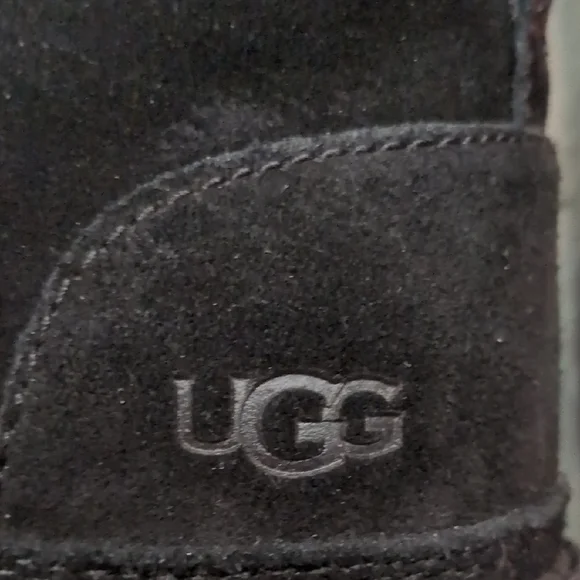 Ugg Australia Classic Black Lace-Up Ankle Boots - Picture 2 of 7